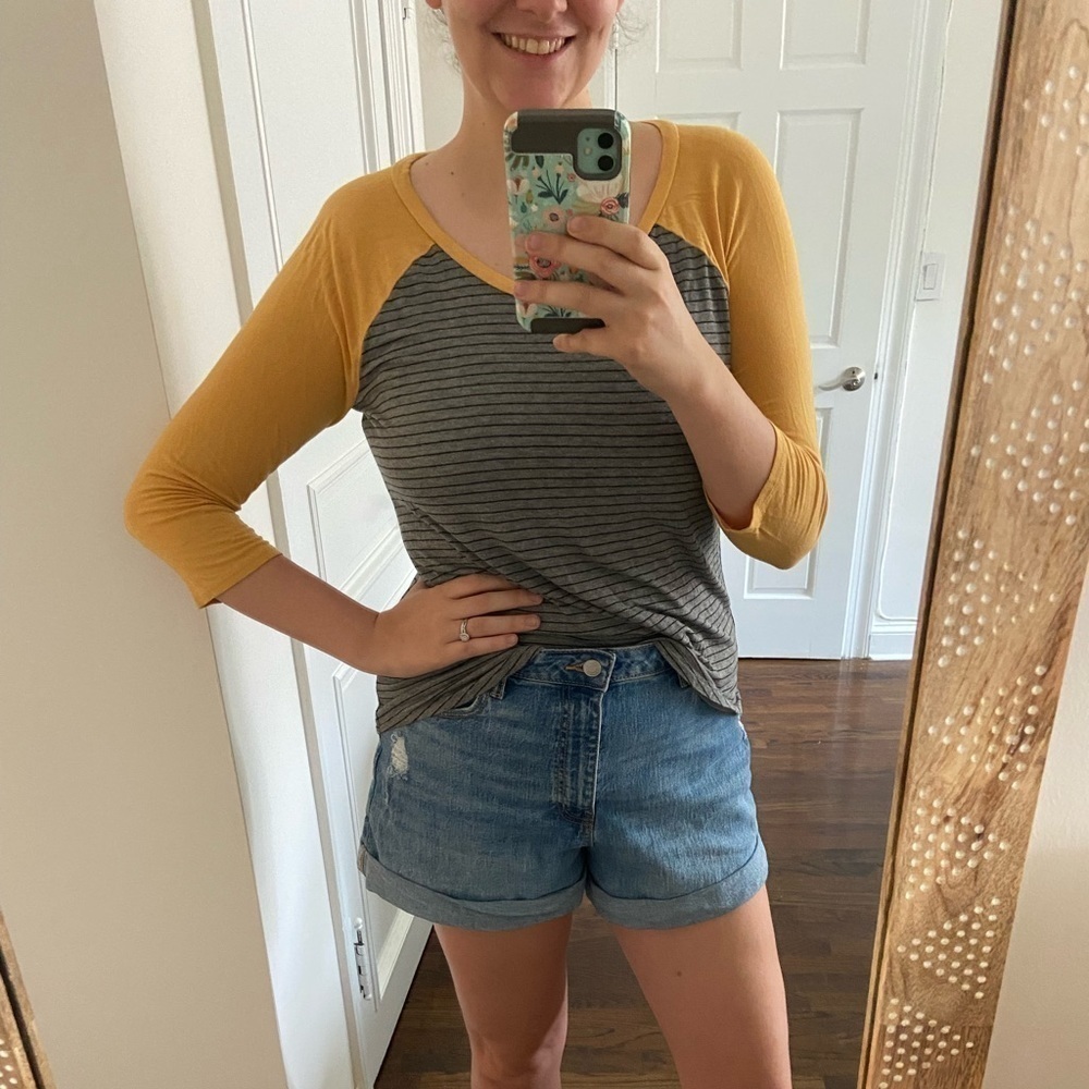 Maurices 24/7 Soft Gray & Black Stripes w/ Yellow 3/4 Sleeves Baseball Tee Large